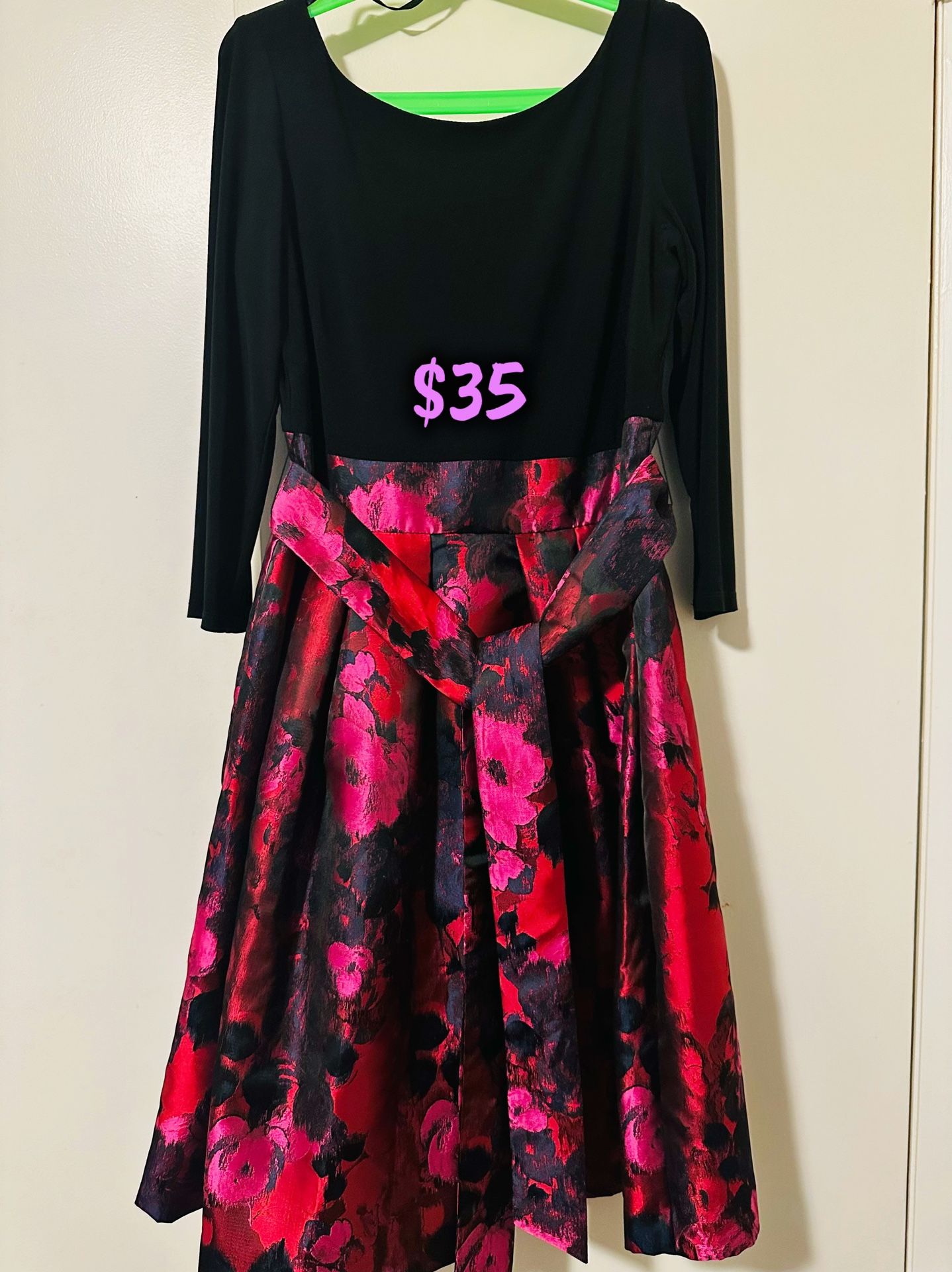 Women’s Holiday Party Wear