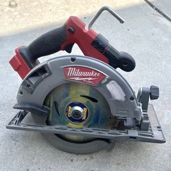 Milwaukee cordless skill saw M18
