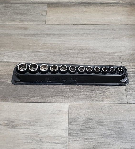 Snap-On 3/8 Shallow Metric Socket Set 8-19mm