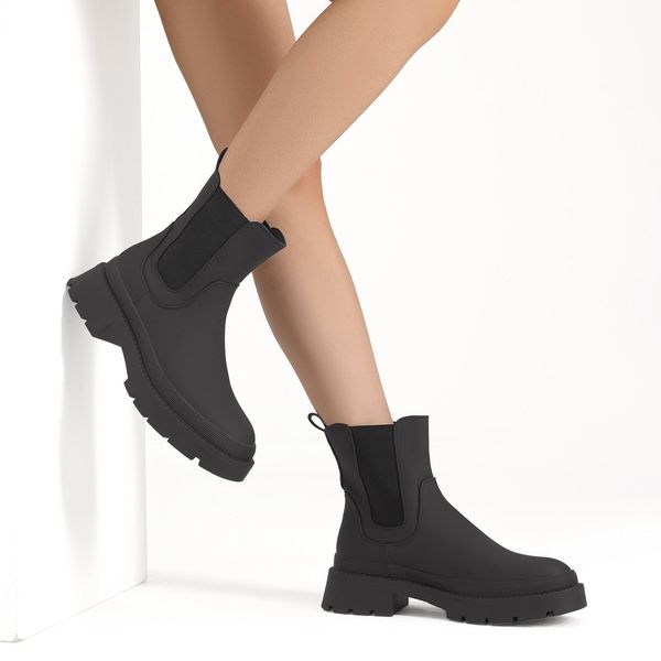 Dream Paris Chelsea Platform Booties (Black)