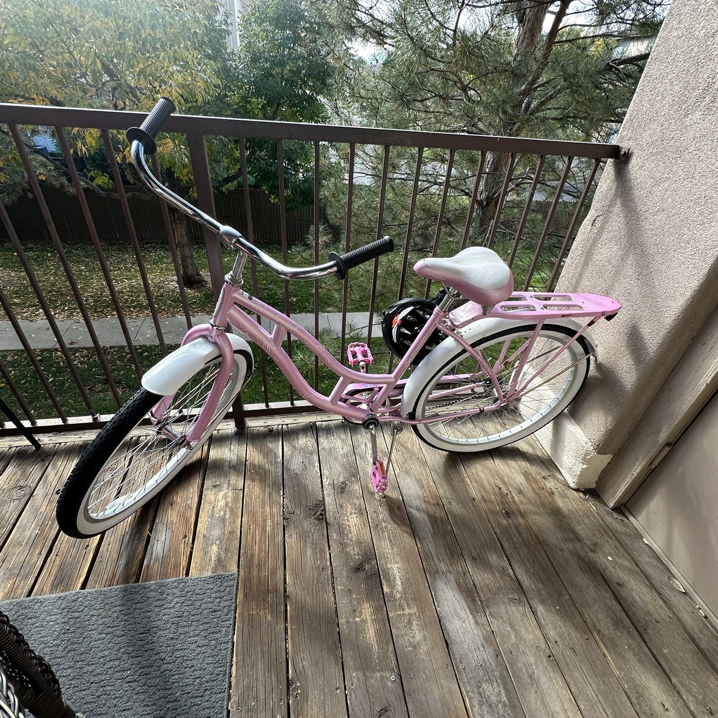 Bicycle Wheel Schwinn Girls Beach Cruiser Schwinn Bike Ladies Bike Pink Bike  Cruiser Schwinn Windwood Women's