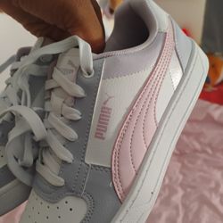 Size 4 Girl Pumas 