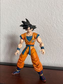 Goku Figure