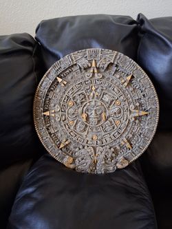 Aztec Sun Stone Calendar/Piedra del Sol