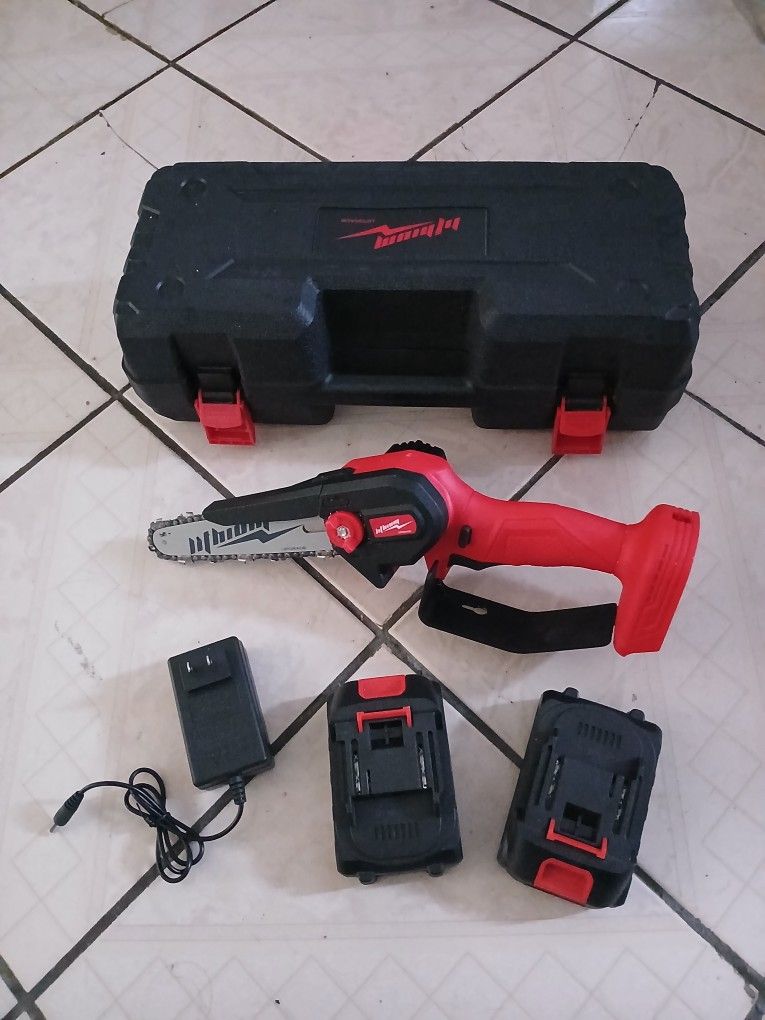Mini Saw $40/ 2 Batteries