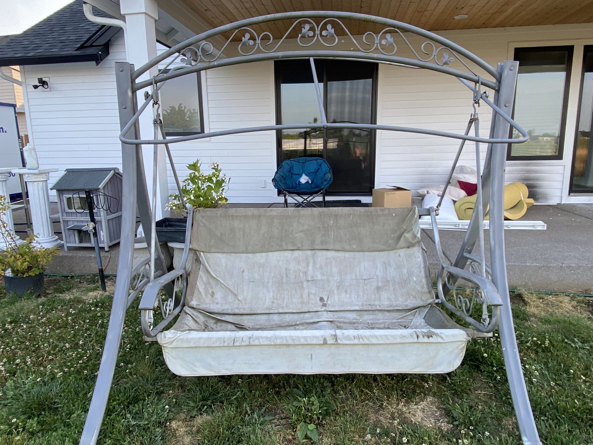Metal Frame Swing - Free