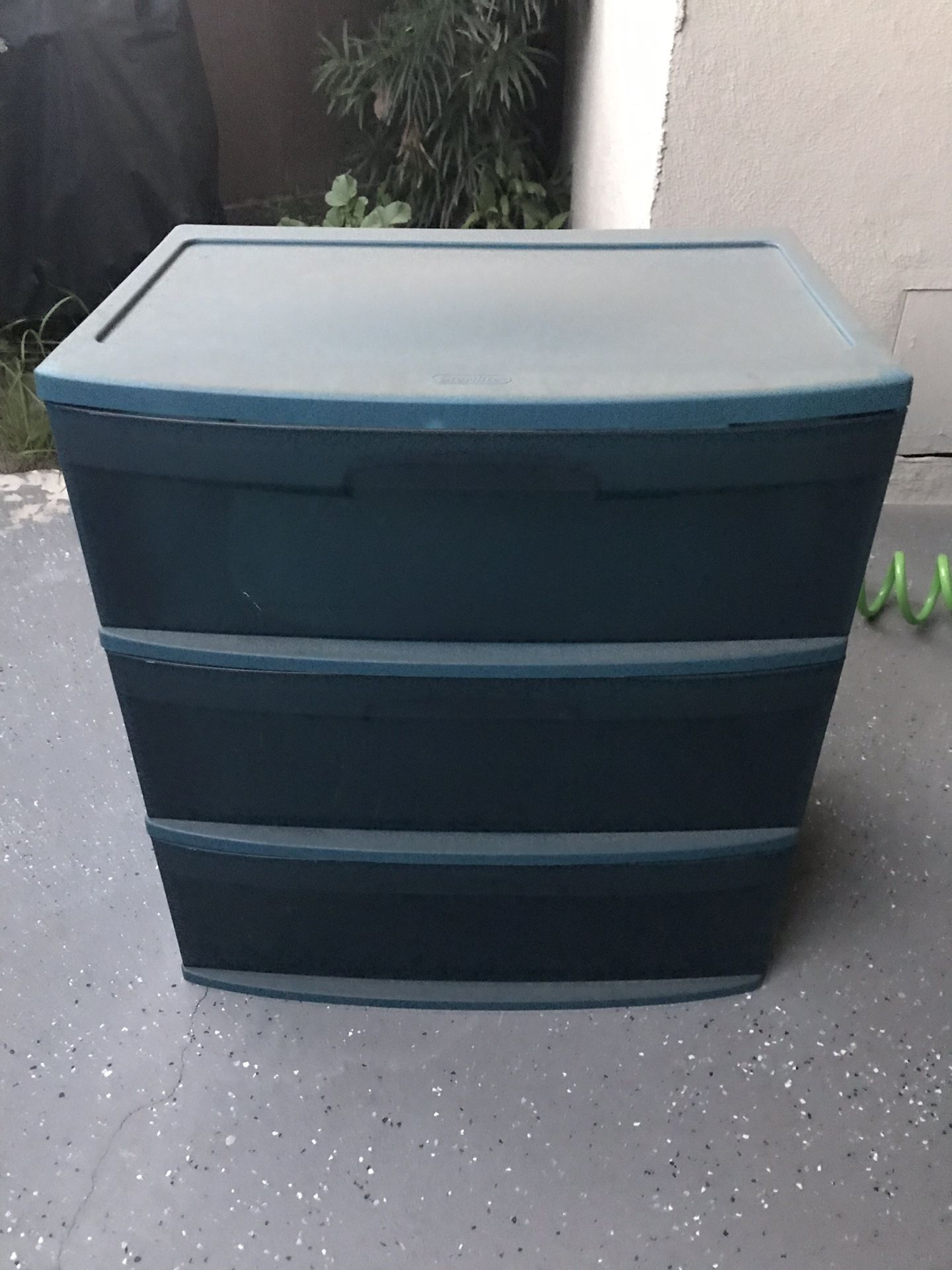 3 tiers plastic bin