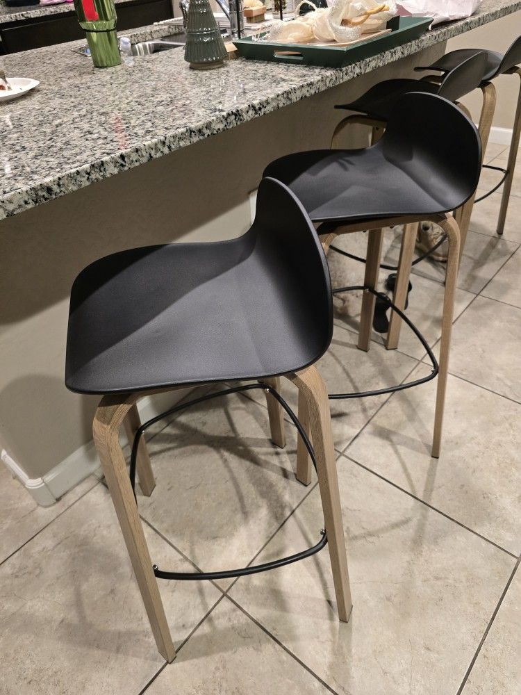 4 Bar Stools