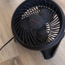 Honeywell Tablefan