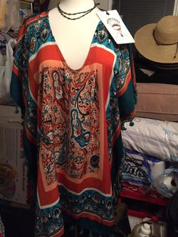 Beautiful. Dress o blouse .. Really nice
