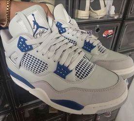 Jordan 4's