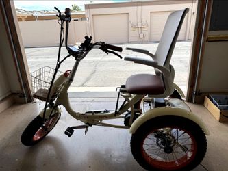 Sixthreezero Glide Fat Tire Trike EBike