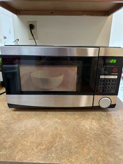 Daewoo - Microwave (Works Perfectly)