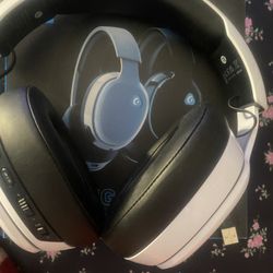 Captain 300 Wireless Headset