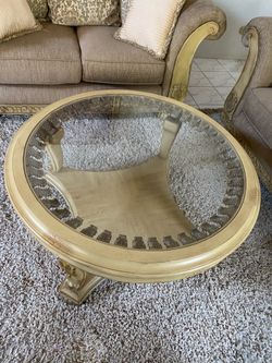 Coffee table. NO HOLD