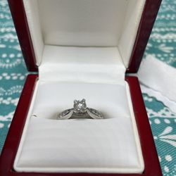 14k Diamond Ring