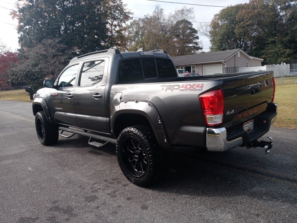 2016 Toyota Tacoma