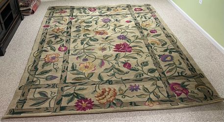 Large Floral Area Rug  8 by 11