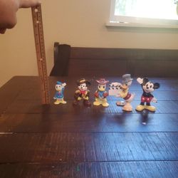 Walt Disney Productions Japan Figurines 