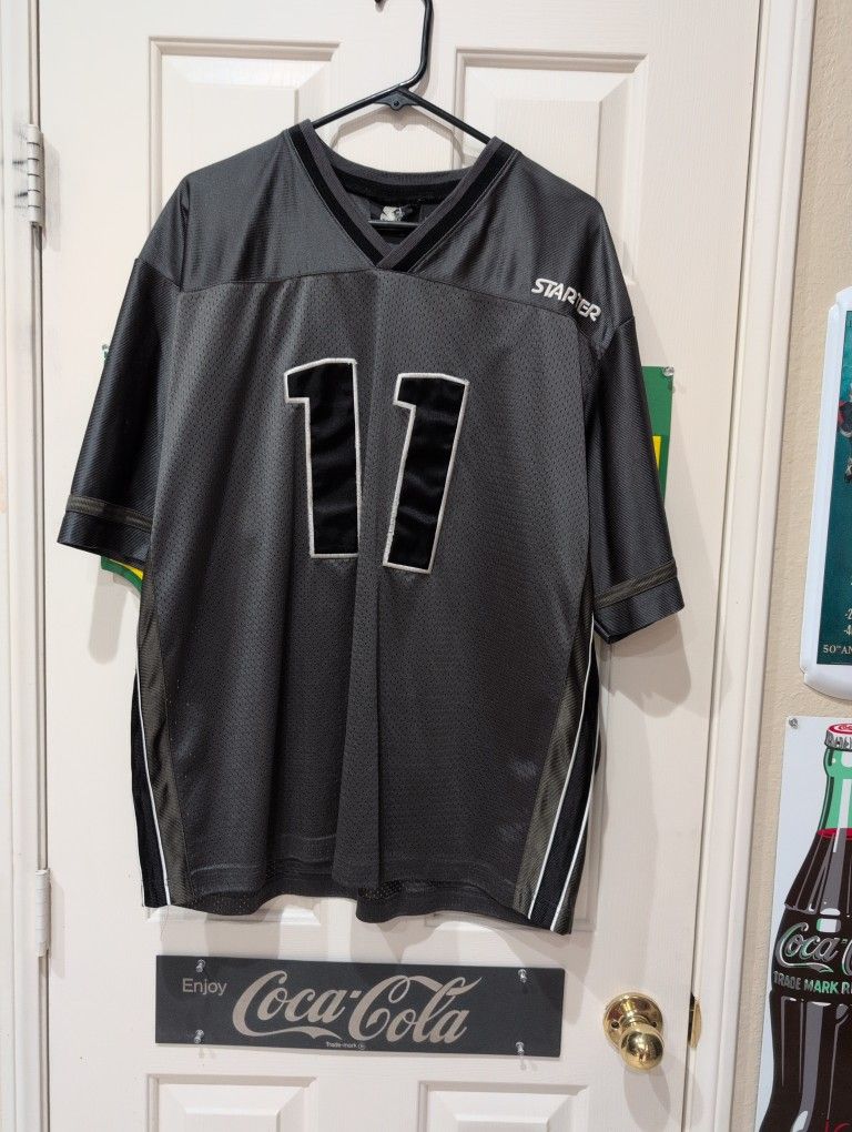 Starter Gray And Black Jersey Size Large.