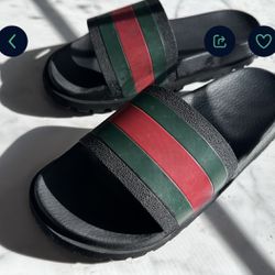 Gucci Slides Size 8