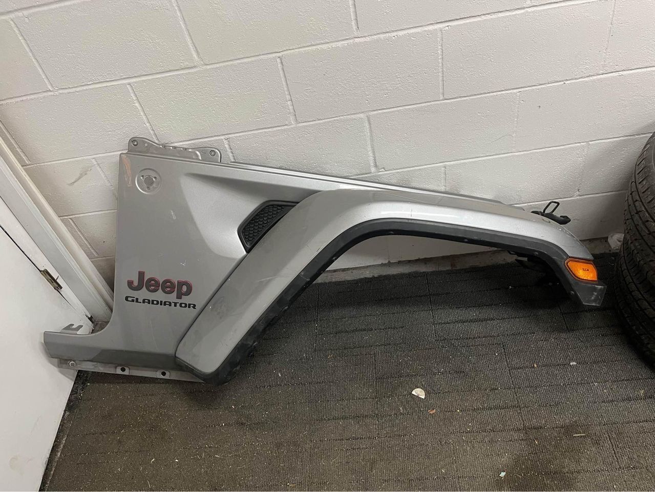 2021 Jeep Gladiator Wranger fender right side