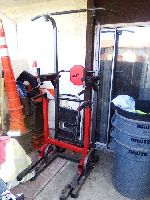 Landscape And Tree Trimming Equipment