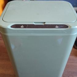 Electric Trash can 