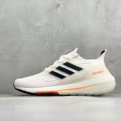 Adidas UltraBoost 21 