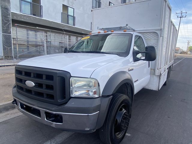 2005 Ford F450 Super Duty Regular Cab & Chassis