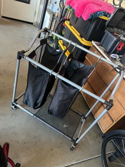 Clothes hamper