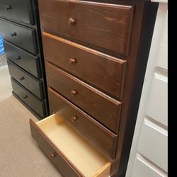Pinewood. 5 Drawer dresser
