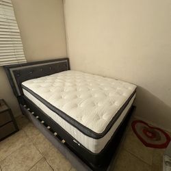 Full Size Bed 