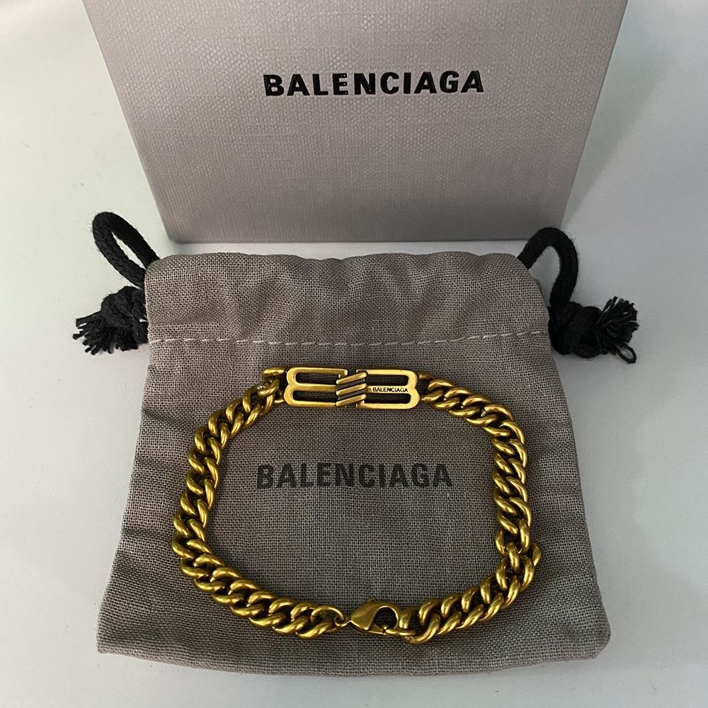 Vintage Gold Double B Logo Bracelet 