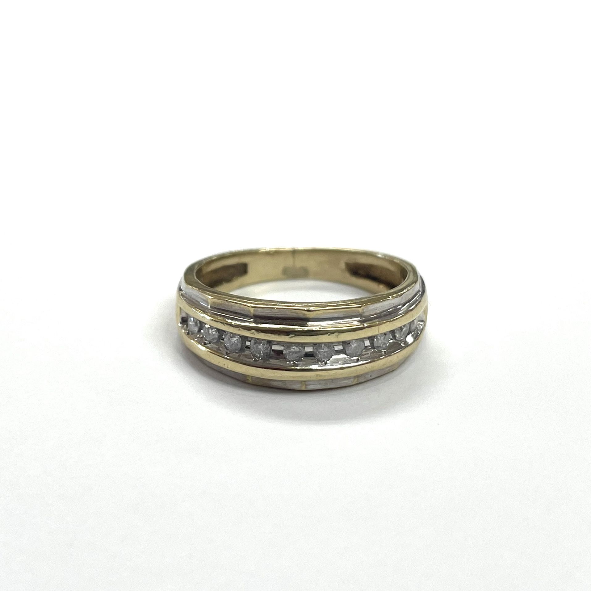 14K Yellow Gold Natural Diamond Ring