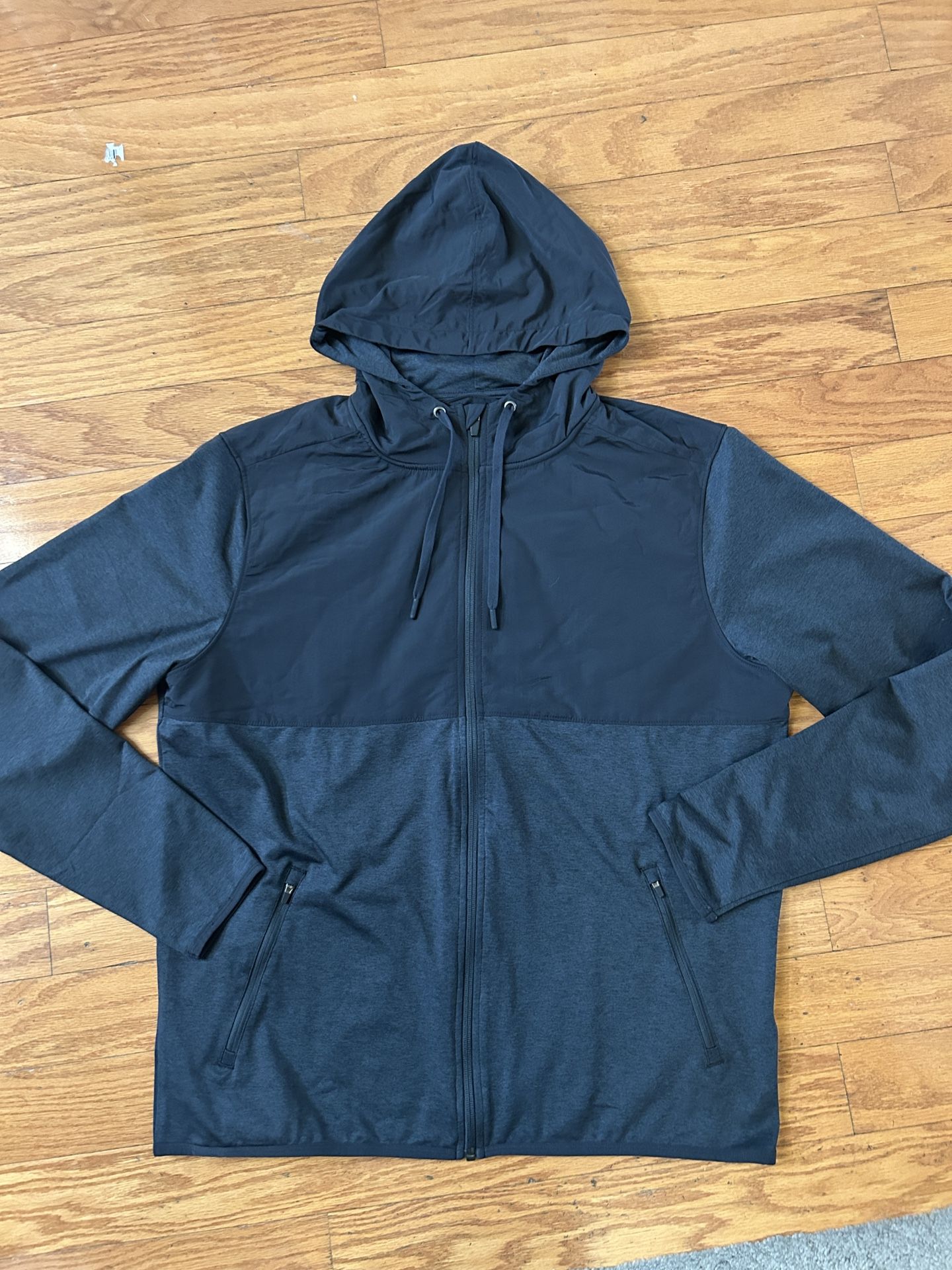 NEW Kirkland men’s hooded full zip jacket Size L