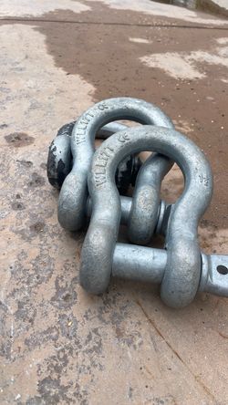 ESTATE SALE - Galvanized Bow Shackles 1 1/2IN 17-Ton Working Load Limit Set of 3