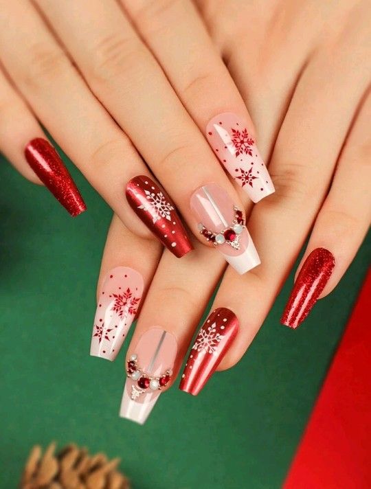 24 pcs. Medium Christmas Press-On Nails