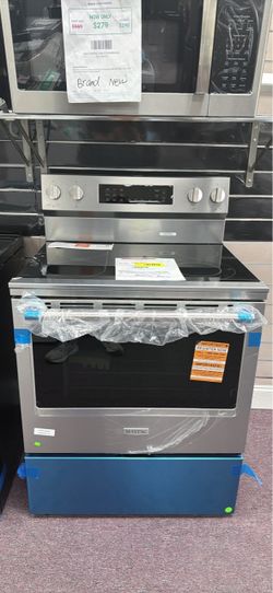 Stove,  Maytag brand new Griddle Zone Range