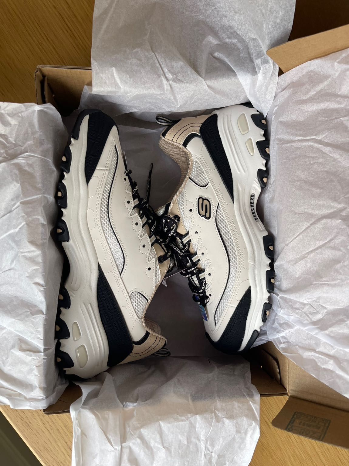 Skechers Unique D’lites-RETRO REWIND For Women, Size: 8.5, Natural/Black- Rare