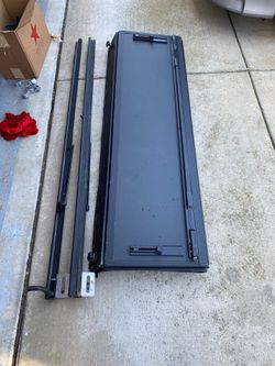 Ram 2500 tri fold bed cover
