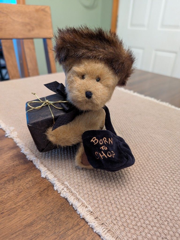 Boyds Bear Ivanna Spendalot; Mink Hat Gift "Born to Shop" Jointed 8"