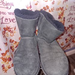 Uggs Size 9