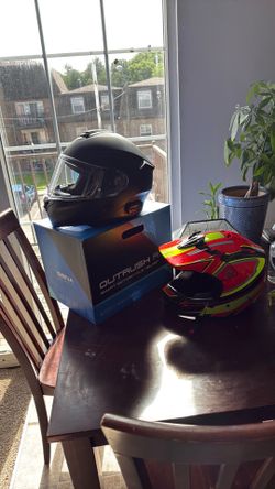 Motorcycle helmets adult/youth