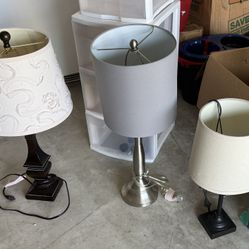 3 Table lamps 