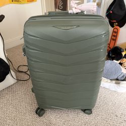 Van heusen Luggage 24 Inch