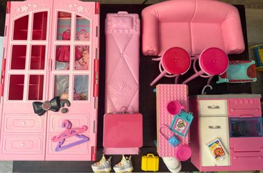 Barbie Case, Furniture & Accessories