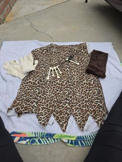 Halloween Cave Woman 