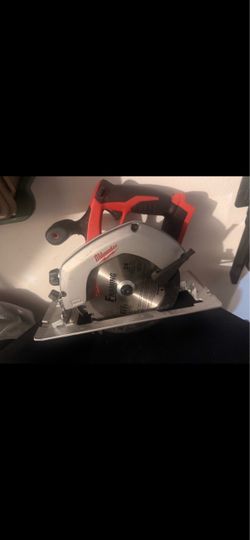 Milwaukee Cordless Circular Saw Tool Only