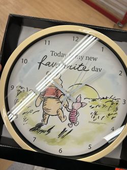 NWT Disney Winnie The Pooh  Decorative Wall Clock